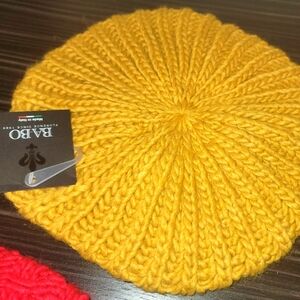 Hat knitted French style